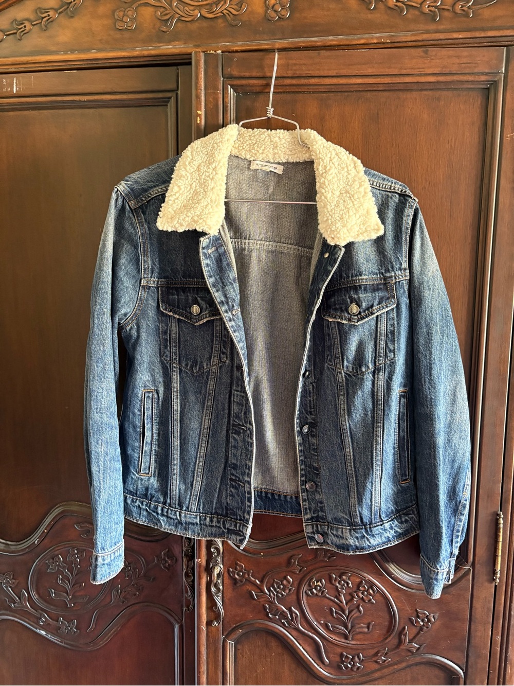 Good American Denim & Sherpa Boyfriend Trucker Jacker size 0/1